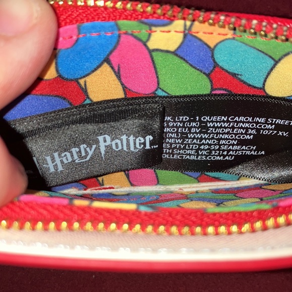Loungefly NWT Harry Potter Bertie Bott’s Every-Flavour Beans card case w… - Picture 7 of 8